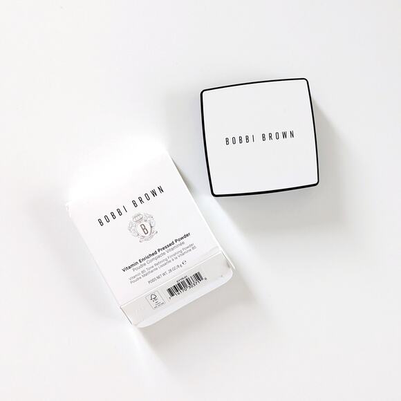 Bobbi Brown Vitamin Enriched Pressed Powder Yellow (full size) - Picture 1 of 4